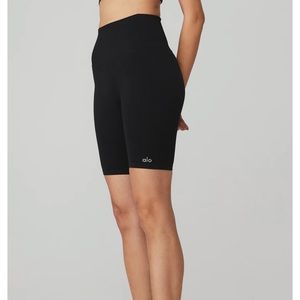 Alo Yoga Ribbed 7” Black Biker Short Large